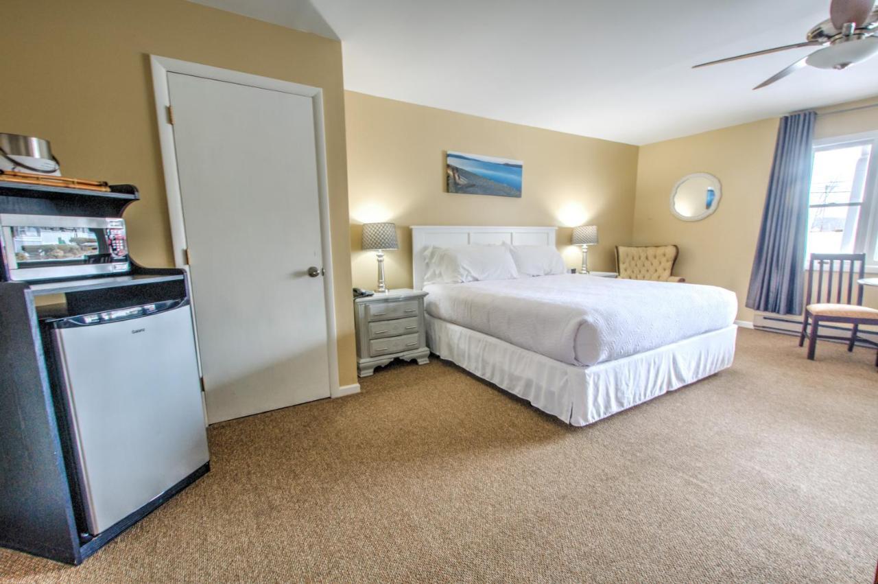 Hotel East Shore