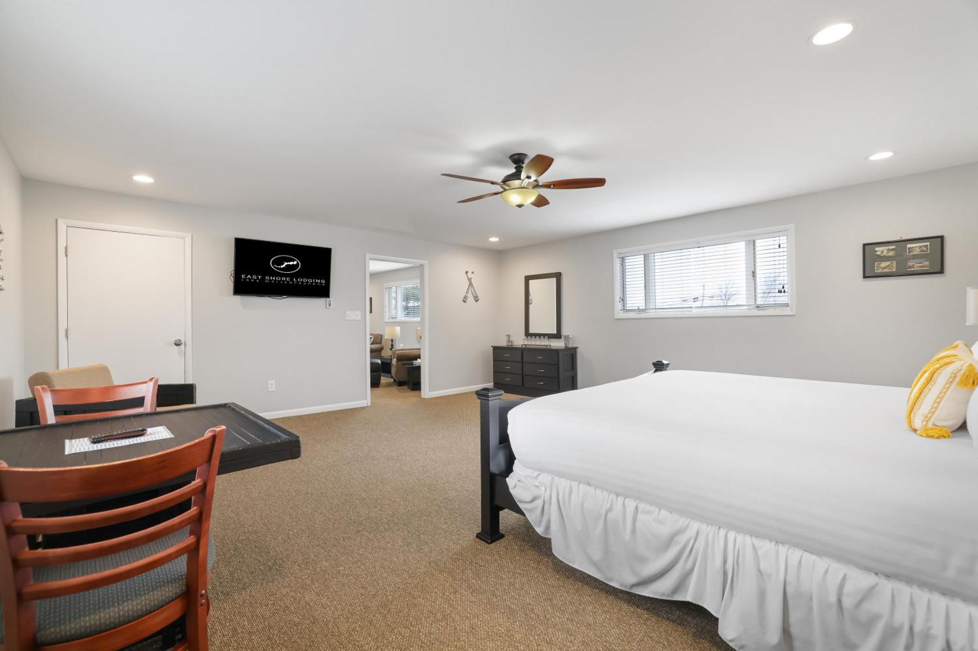 Hotel East Shore 2*
