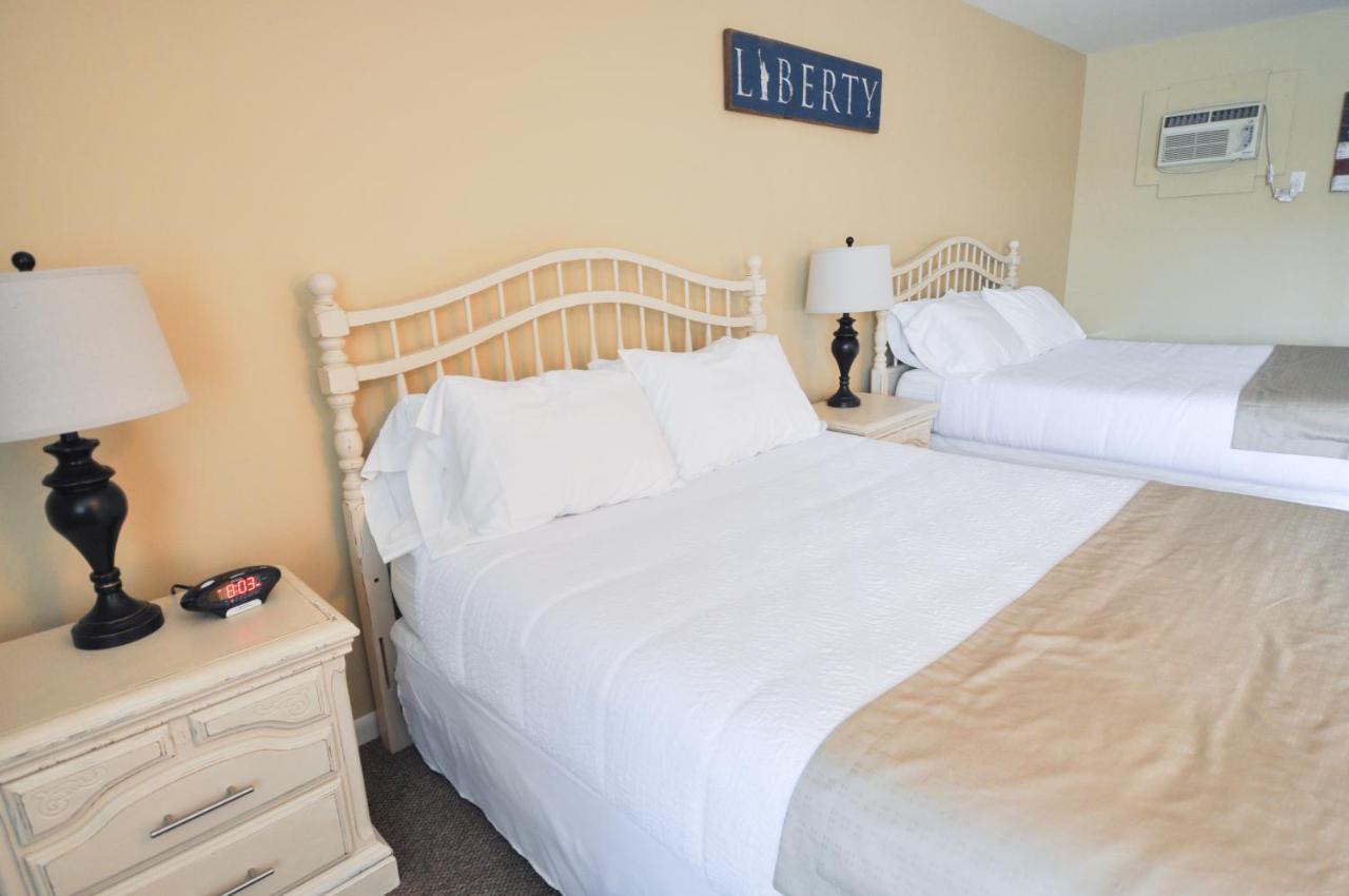 East Shore Hotel 2*